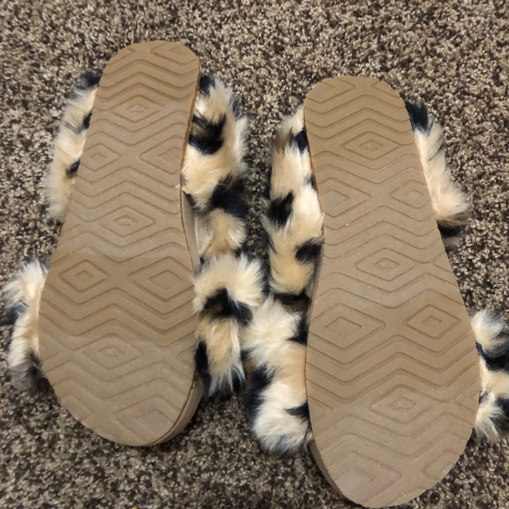 Tom’s Faux Fur Leopard Slide Susie Slipper Size 7 - Picture 2 of 4
